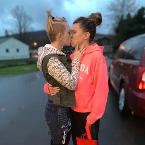 Meet your Posher, Katelyn